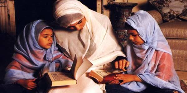 Urgensi dan Kiat Mendidik Anak Cinta Quran