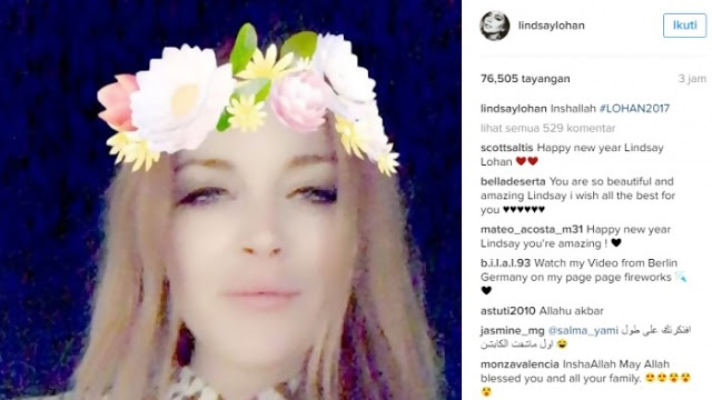 Sebut “Insha Allah”, Lindsay Lohan Bikin Heboh Fans
