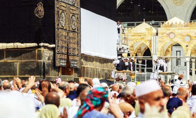 Kiswah Ka’bah Dinaikkan, Tanda Dimulai Musim Haji Tahun Ini