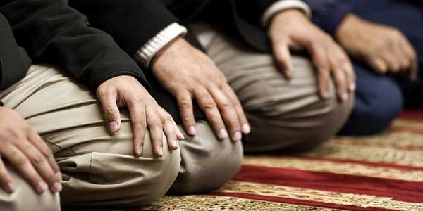 Tanda Munafik: Pria Enggan Jemaah di Masjid