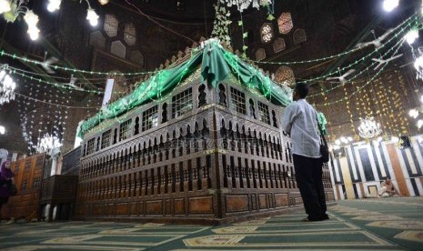 Doa Imam Syafií Saat Nyaris Terbunuh Akibat Hoaks