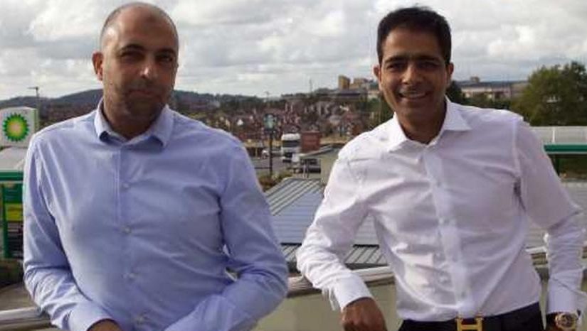 2 Miliarder Muslim Resmi Beli Supermarket Terbesar Inggris
