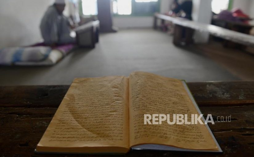 4 Adab Ini Jelaskan Bagaimana Bersikap Terhadap Para Ulama Mazhab