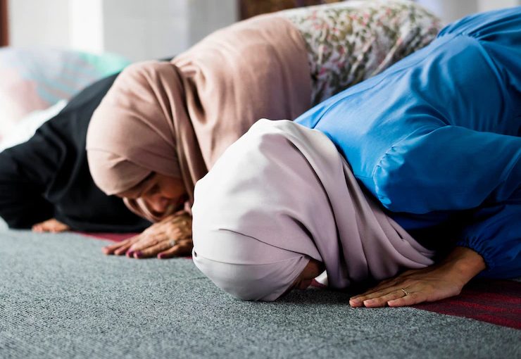 Bolehkah Perempuan Sholat di Masjid?