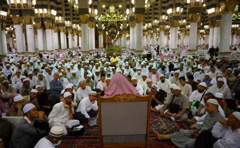 Nabi Muhammad Jelaskan Keutamaan Sholat di Masjid Nabawi dan Masjidil Haram