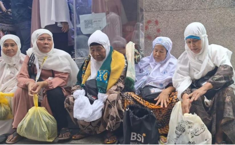 Waktu Senggang, Jamaah Haji Indonesia Mulai Mencari Oleh-Oleh